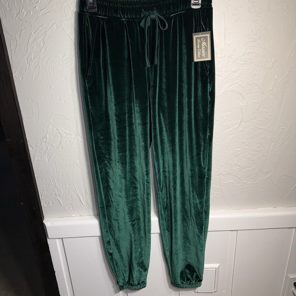 Massive Luxury Edition Womens S Green Velour Textured Joggers Soft, Elastic Cuff